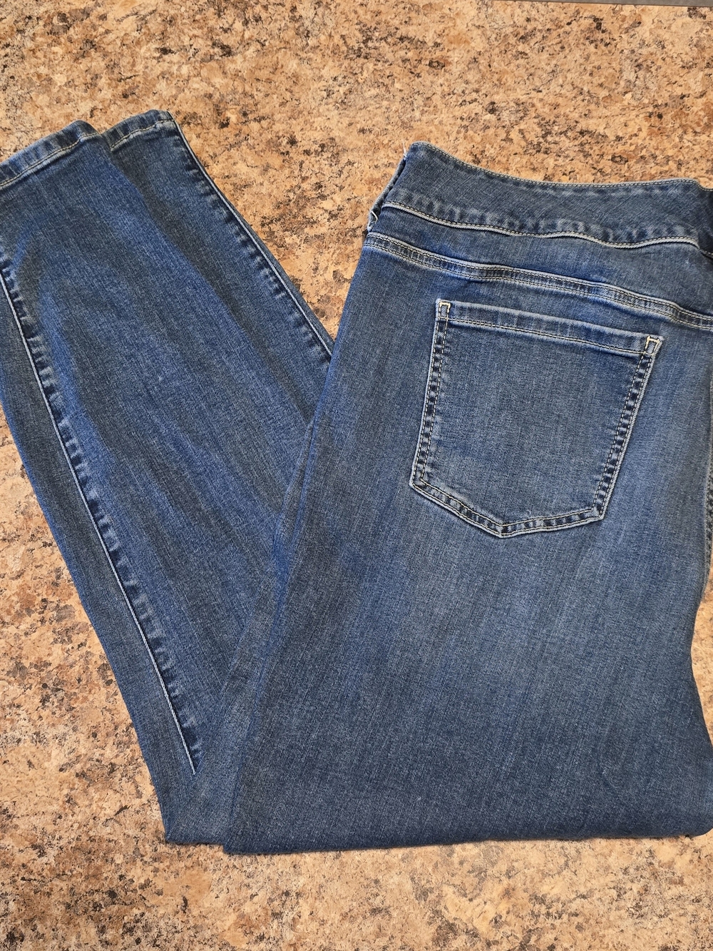 torrid Mid-Blue Stretch Denim Jeggings